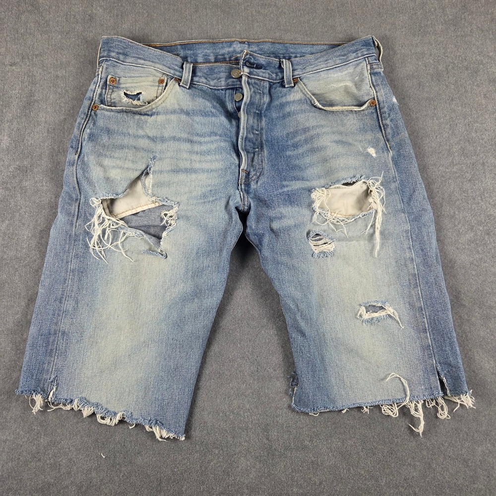 Levi's 501 Original Fit Denim Shorts Mens‎ 34 Light Blue Distressed Raw Hem